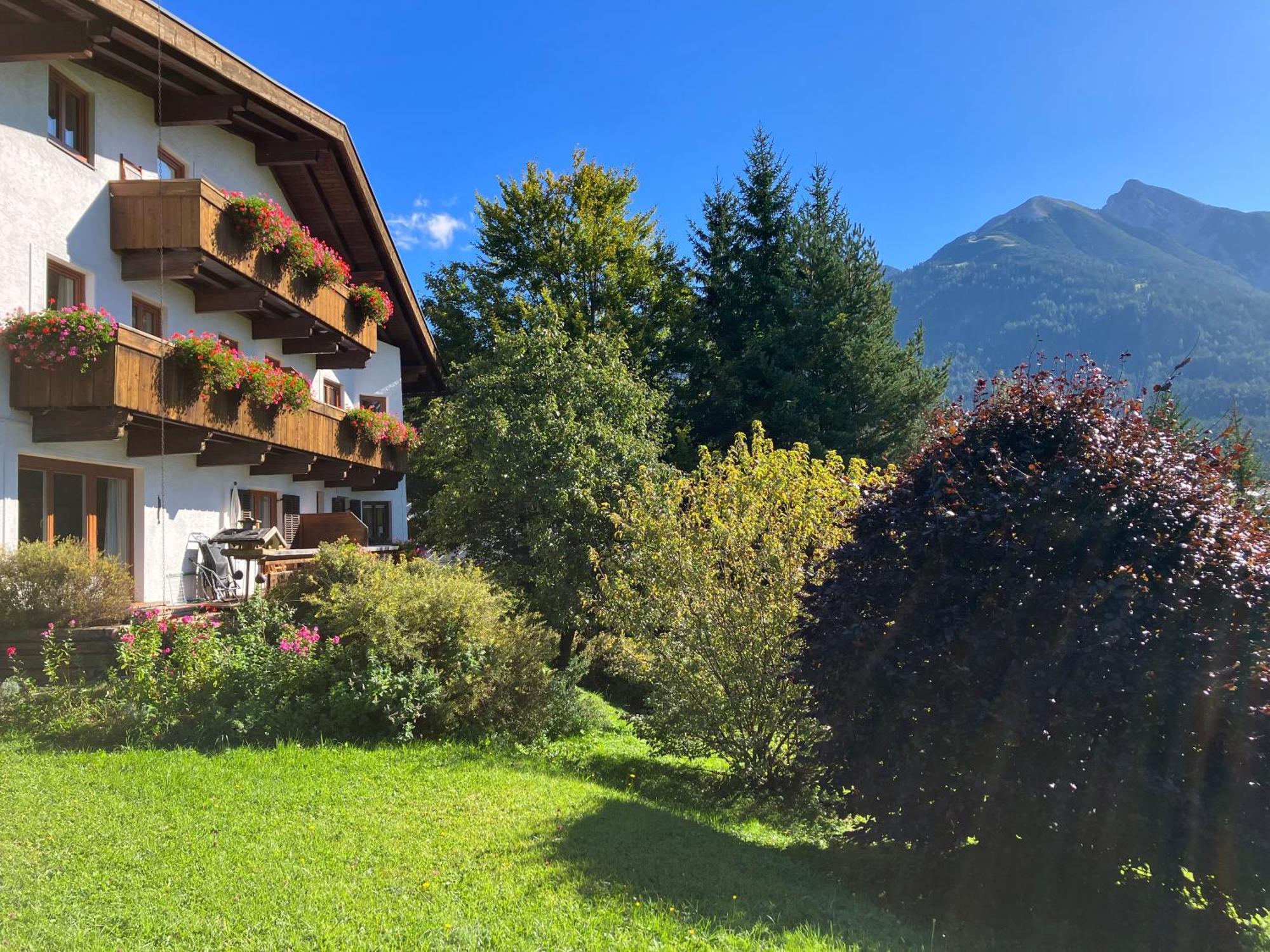 Landhaus Frenes Apartments Seefeld in Tirol Exterior foto